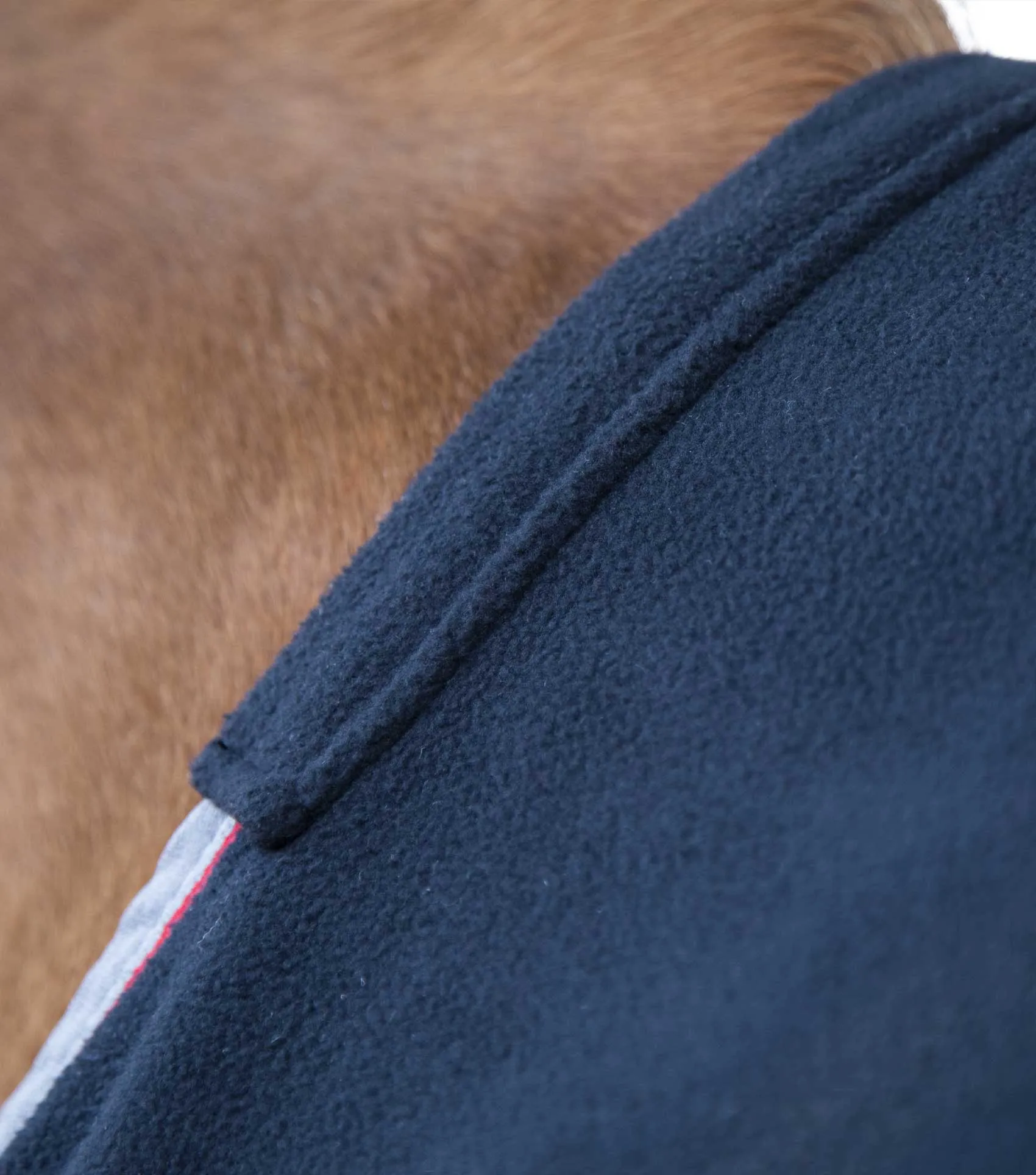 Asure Fleece Rug Black