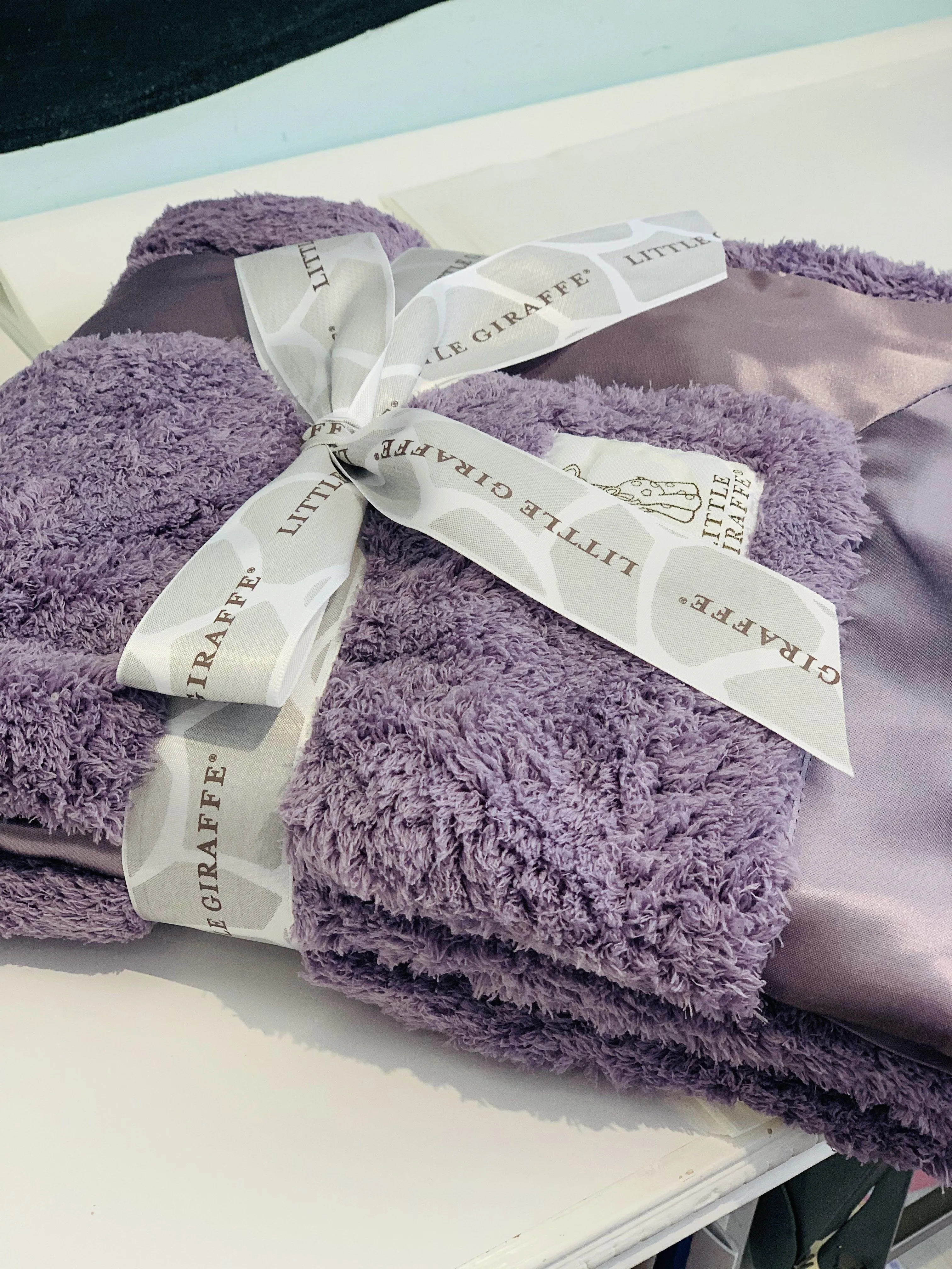 Little Giraffe Chenille Baby Blanket (more colors)