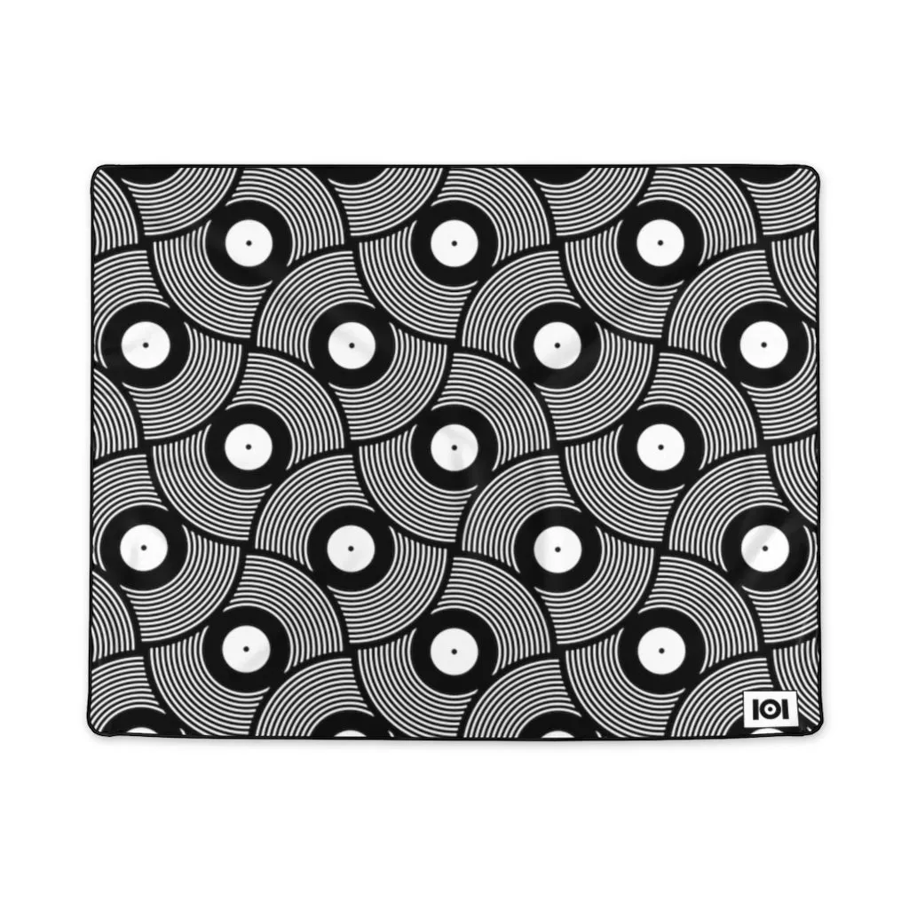 VINYL 02 PATTERN POLYESTER BLANKET - BLACK
